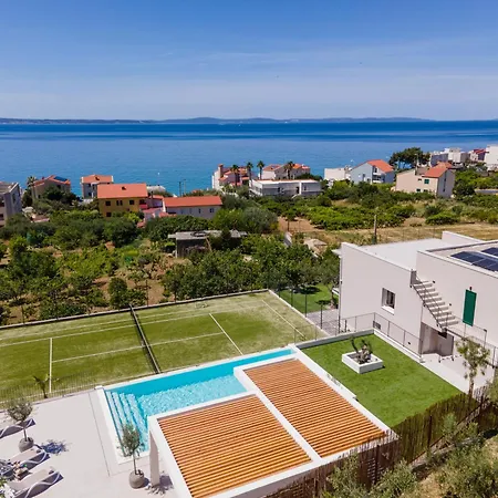 Court & Sea Private Tennis Court & Pool וילה ספליט