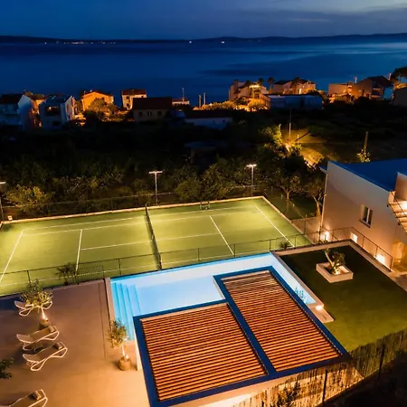 Court & Sea Private Tennis Court & Pool וילה *