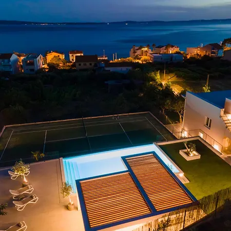 Court & Sea Private Tennis Court & Pool