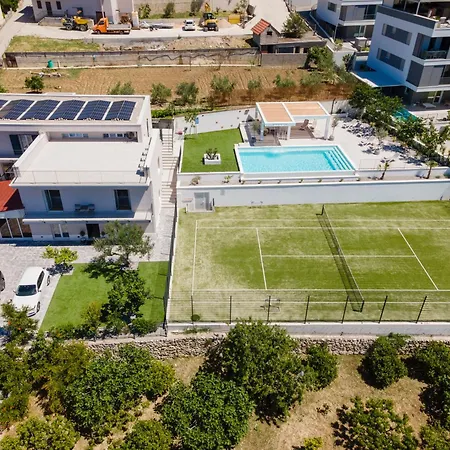 Court & Sea Private Tennis Court & Pool *