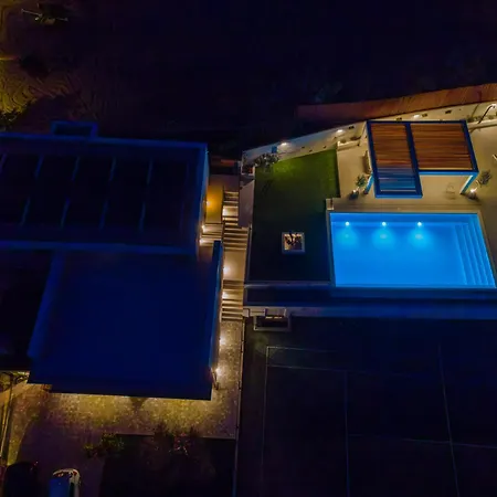 Court & Sea Private Tennis Court & Pool *